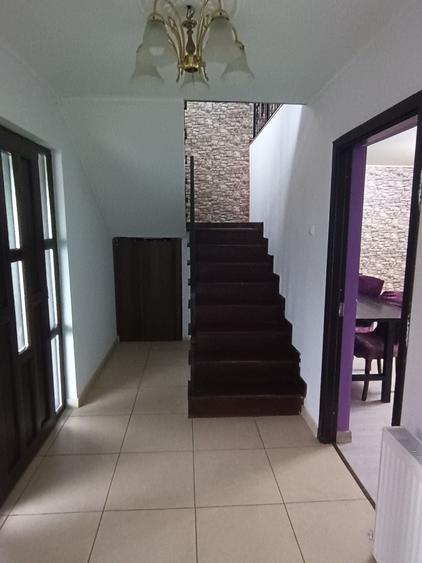 Casă cu 4 camere cu Teren 500 Mp în Bucium