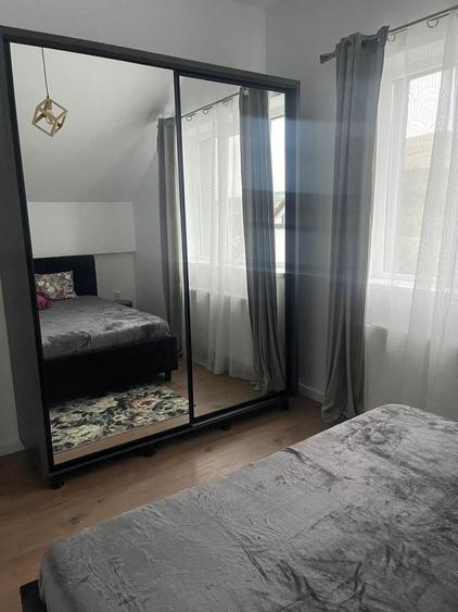 Apartament cu 3 camere decomandat în Florești