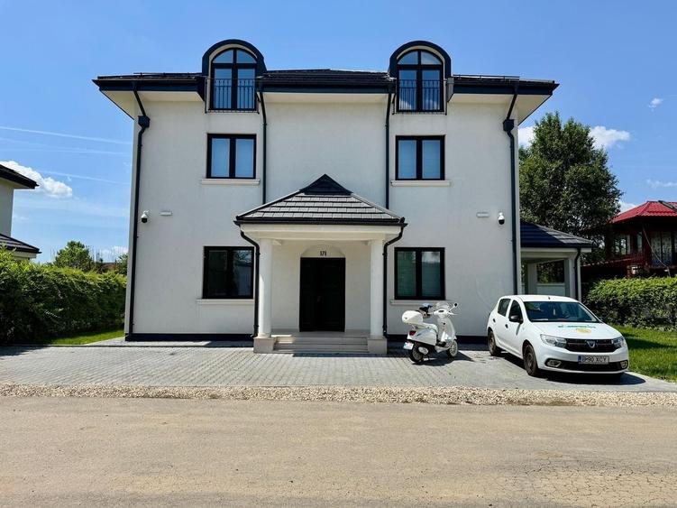 Casă individuală cu 8 camere cu Canalizare în Corbeanca