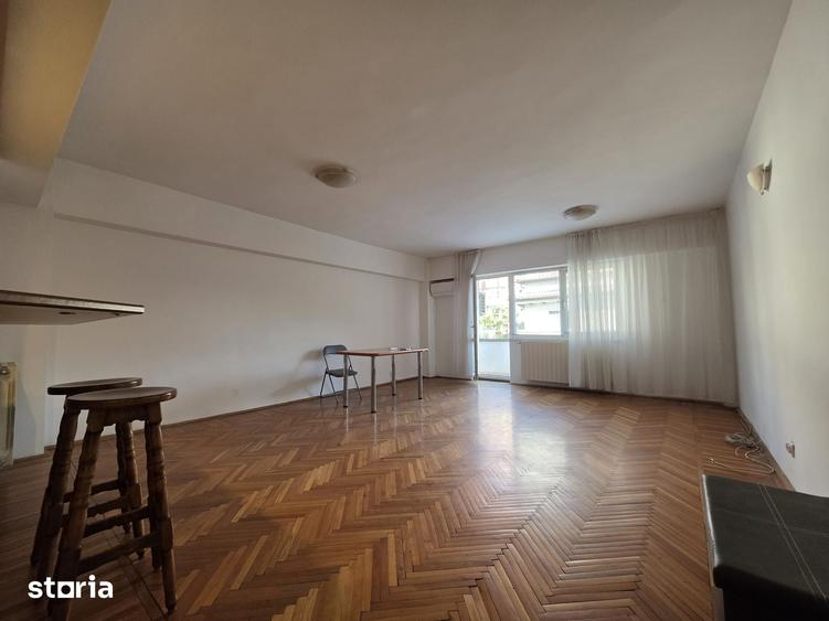 Apartament cu 3 camere decomandat în 13 Septembrie