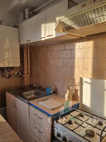 Apartament cu 2 camere semidecomandat, mobilat în Mănăștur