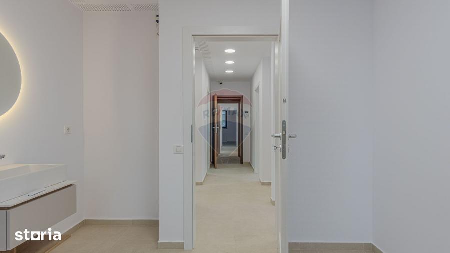 Apartament cu 9 camere în Astra