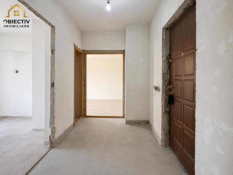 Apartament cu 3 camere decomandat în 1 Mai