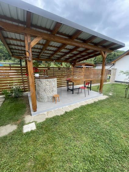 Casă individuală cu 3 camere cu Canalizare în Exterior Sud