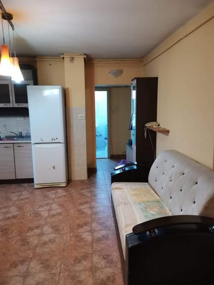 Apartament cu 3 camere decomandat în Alfa