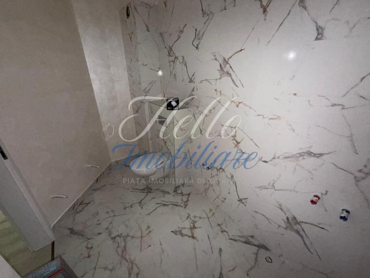 Apartament cu 3 camere decomandat în Florești