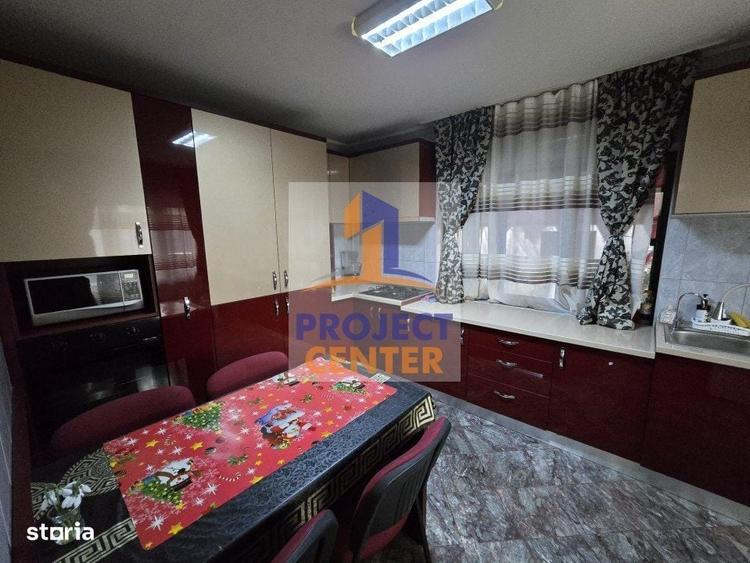 Casă cu 4 camere în Radu Negru
