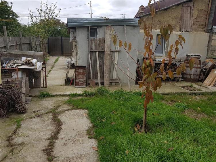 Casă individuală cu 1 camere cu Canalizare în Brăilița