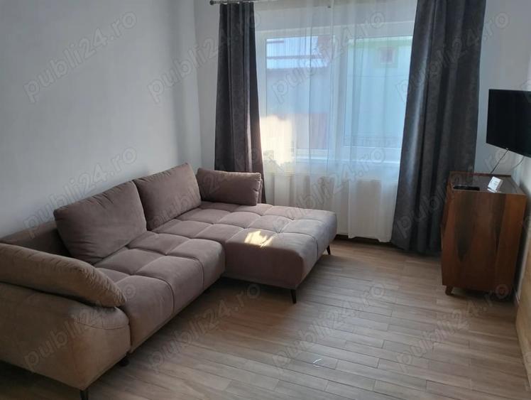 Casă cu 4 camere cu Teren 250 Mp în Cristian