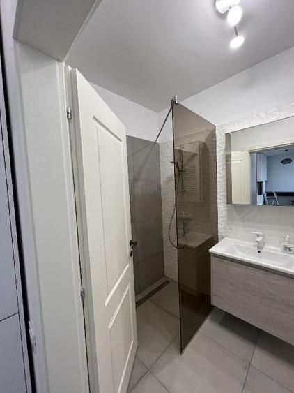 Apartament cu 2 camere decomandat în Virtuții
