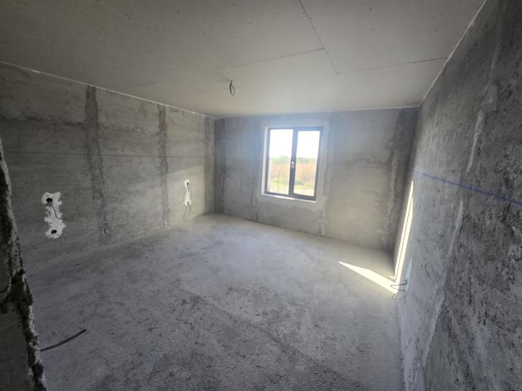Casă cu 4 camere cu Teren 650 Mp în Vânători