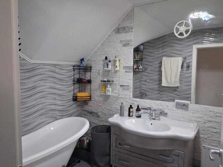 Casă cu Canalizare în Semicentral