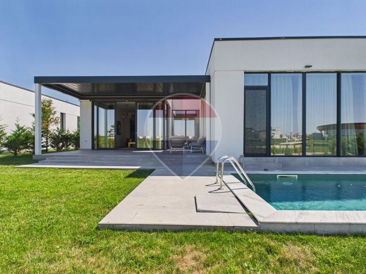 Casă individuală cu 4 camere cu Piscina în Niculești