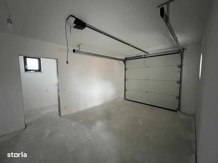 Casă cu 4 camere cu Teren 485 Mp în Vetiș