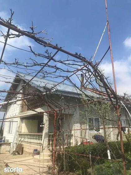 Casă cu 4 camere cu Teren 180 Mp în Răchiți