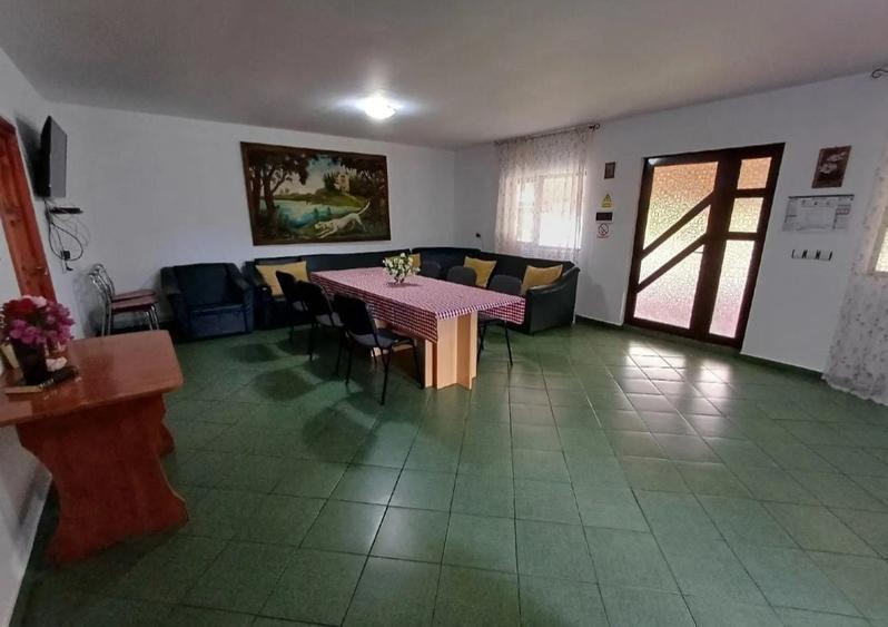 Casă cu 4 camere în Lepșa