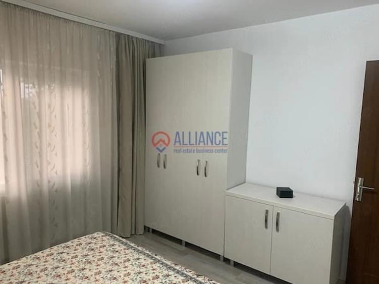 Apartament cu 2 camere decomandat în Trocadero