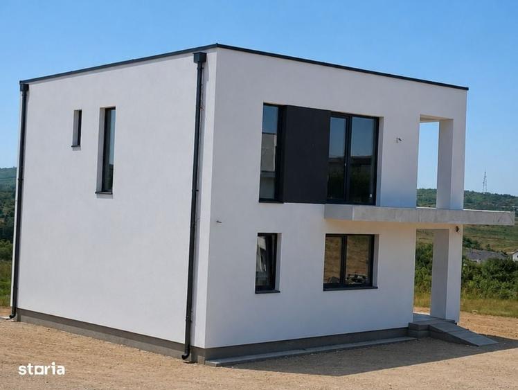 Casă cu 4 camere cu Teren 350 Mp în Nord-Est