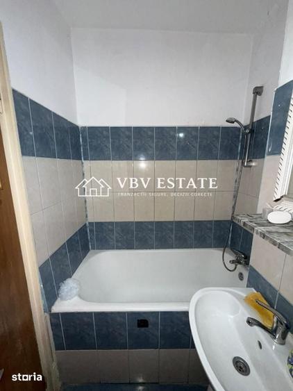 Garsonieră decomandată în Tei