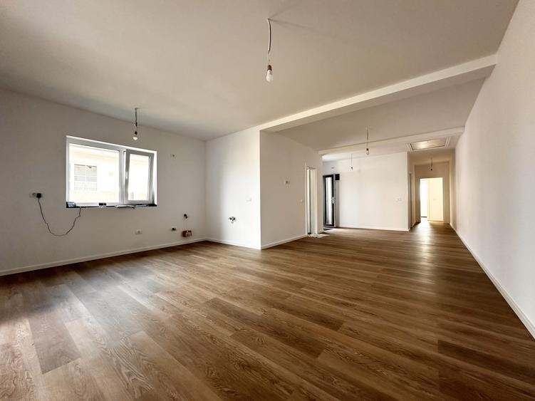 Duplex cu 3 camere cu Teren 351 Mp în Șag