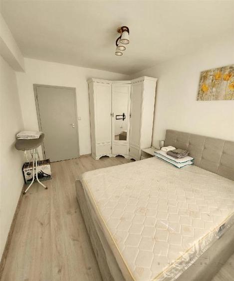 Apartament cu 2 camere decomandat, mobilat în Dâmbovița