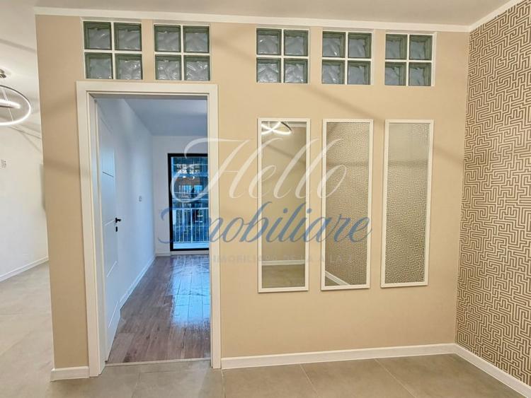 Apartament cu 3 camere semidecomandat în Florești