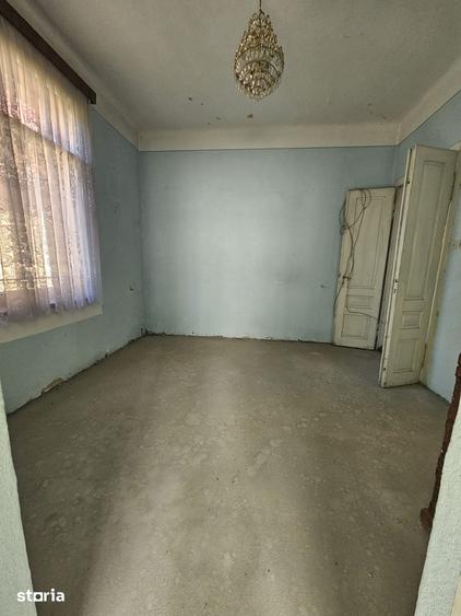 Casă cu 3 camere cu Teren 800 Mp în Ițcani