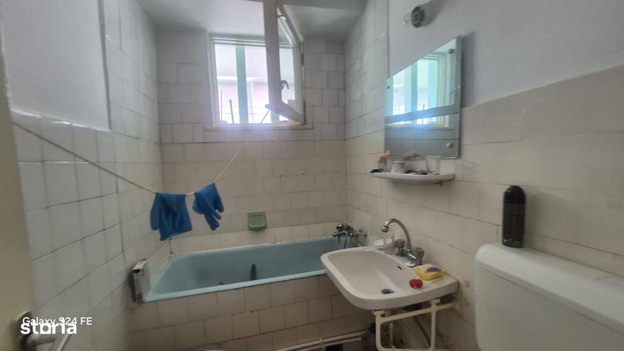 Apartament cu 3 camere în Ștefan cel Mare
