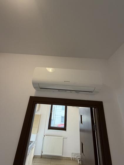 Apartament cu 3 camere decomandat în Crângași