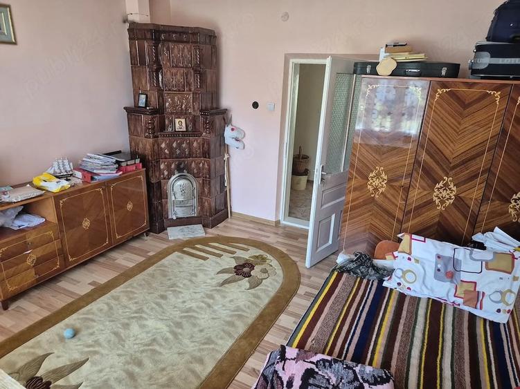 Casă cu 8 camere cu Teren 4158 Mp în Stănilești
