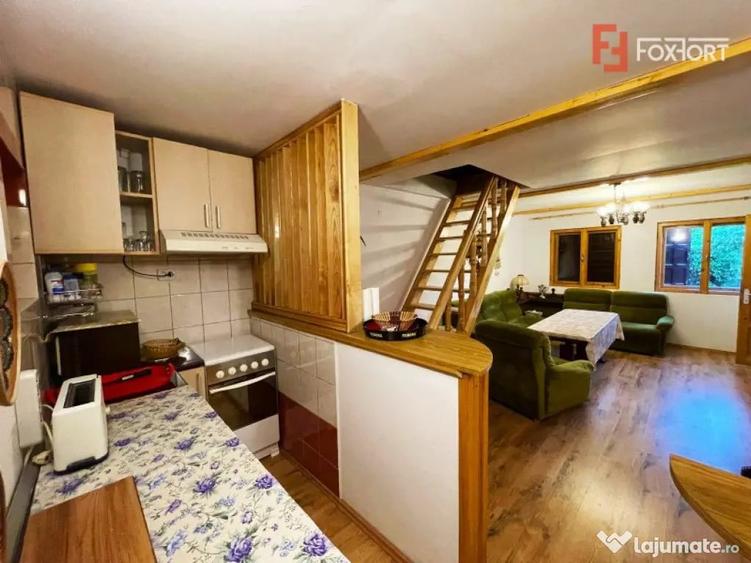 Casă cu 5 camere cu Teren 400 Mp în Râu de Mori