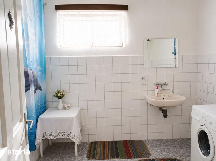 Casă cu 4 camere cu Teren 1349 Mp în Albești