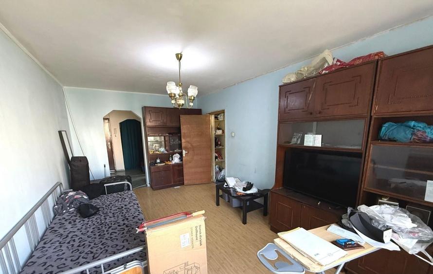 Apartament cu 3 camere în Crângași