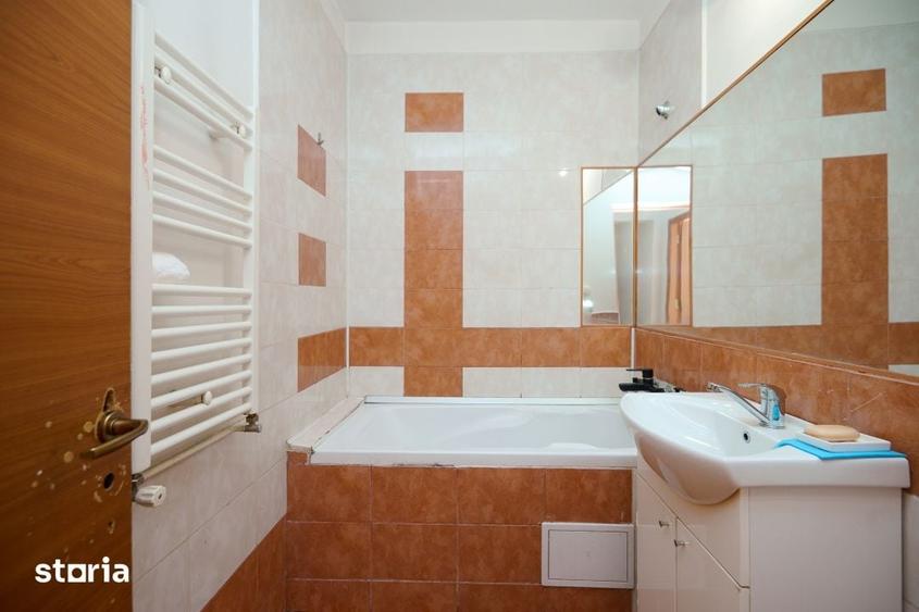 Apartament cu 4 camere semidecomandat în Craiovei