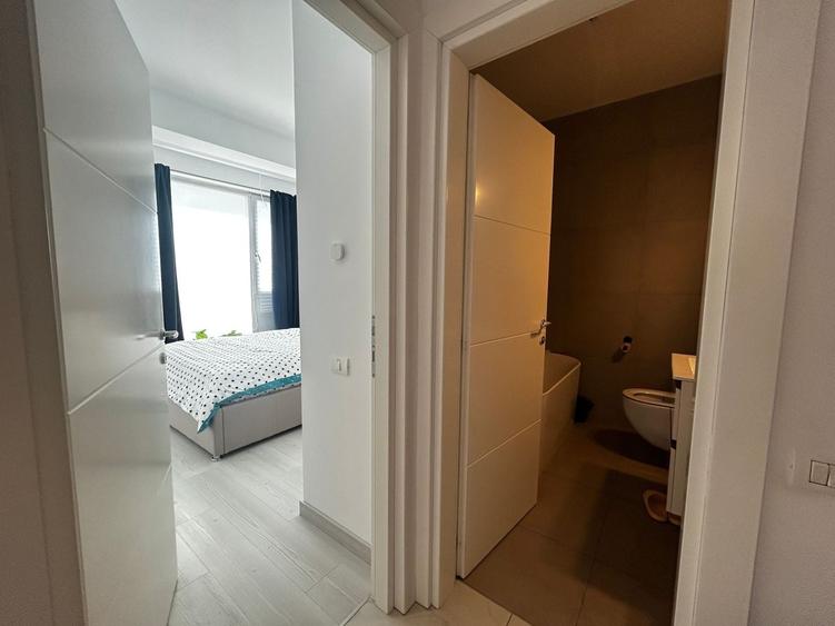 Apartament cu 2 camere decomandat, mobilat în Universitate
