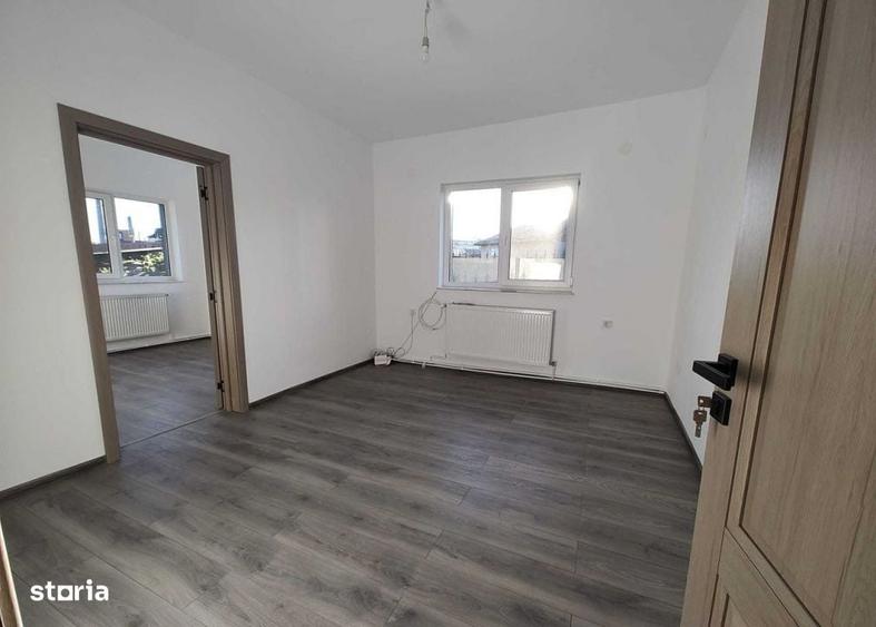 Casă cu 4 camere cu Teren 250 Mp în Central