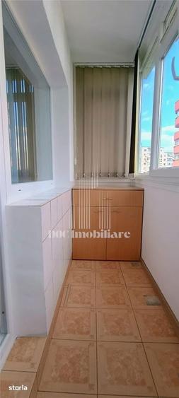 Apartament cu 2 camere semidecomandat, mobilat în 13 Septembrie