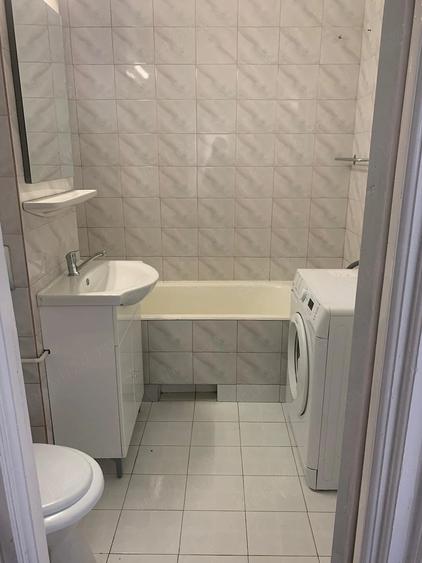 Inchiriez apartament 3 camere zona Grivi?ei Bra?ov - 1