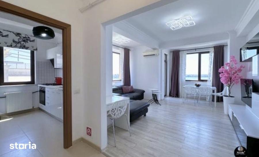 Apartament cu 3 camere decomandat în Cazino