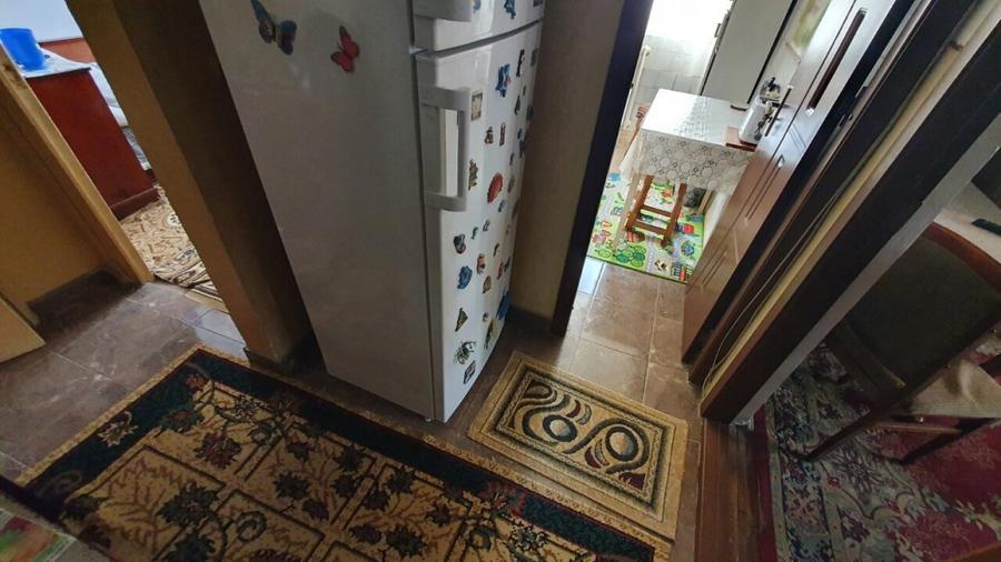 Apartament cu 3 camere semidecomandat în Vest