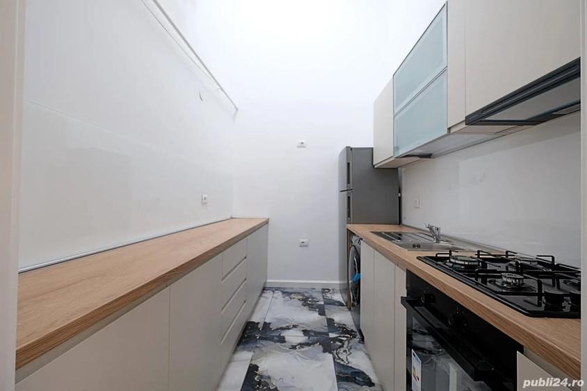 Apartament cu 3 camere decomandat, mobilat în Central
