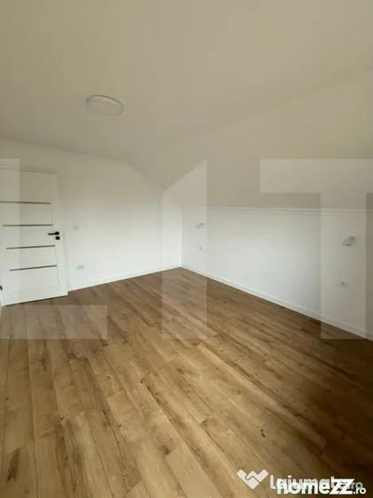 Casă cu 4 camere cu Teren 373 Mp în Central