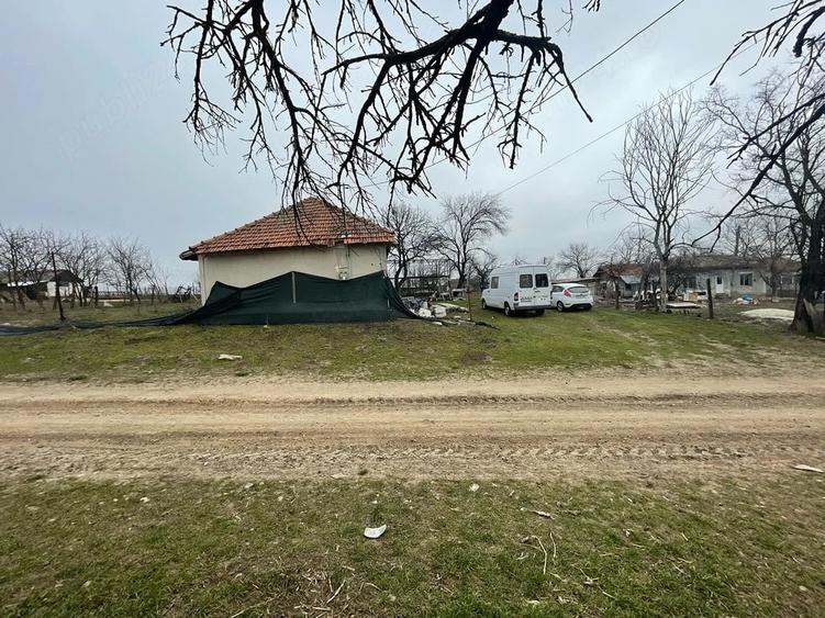 Casă cu Teren 1650 Mp în Piatra