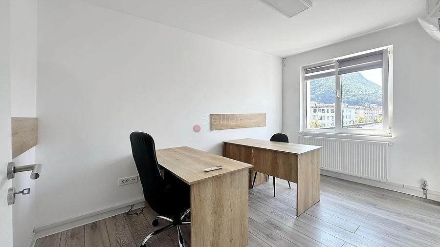 Apartament cu 2 camere decomandat în Centrul Civic