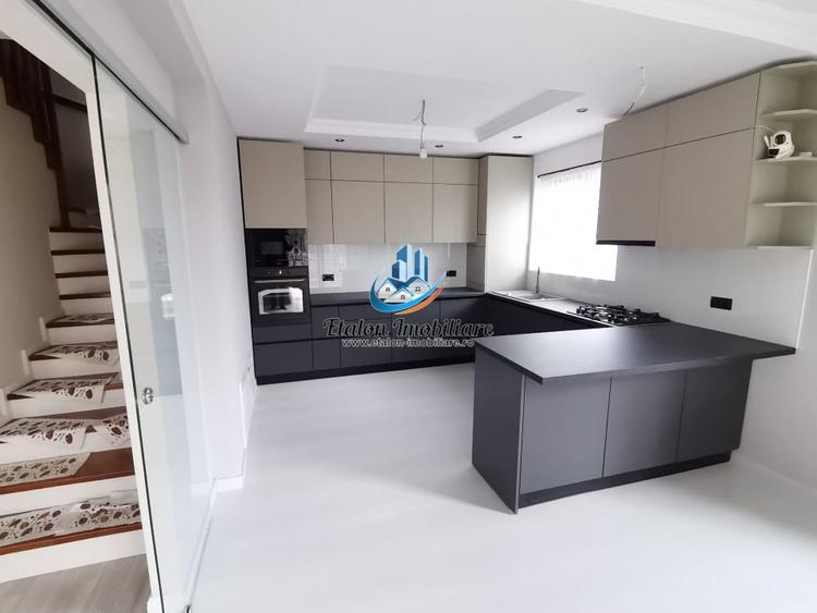 Casă individuală cu 4 camere cu Teren 150 Mp în Periferie