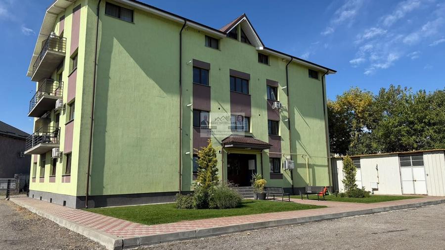 Apartament cu 3 camere decomandat, mobilat în Nord