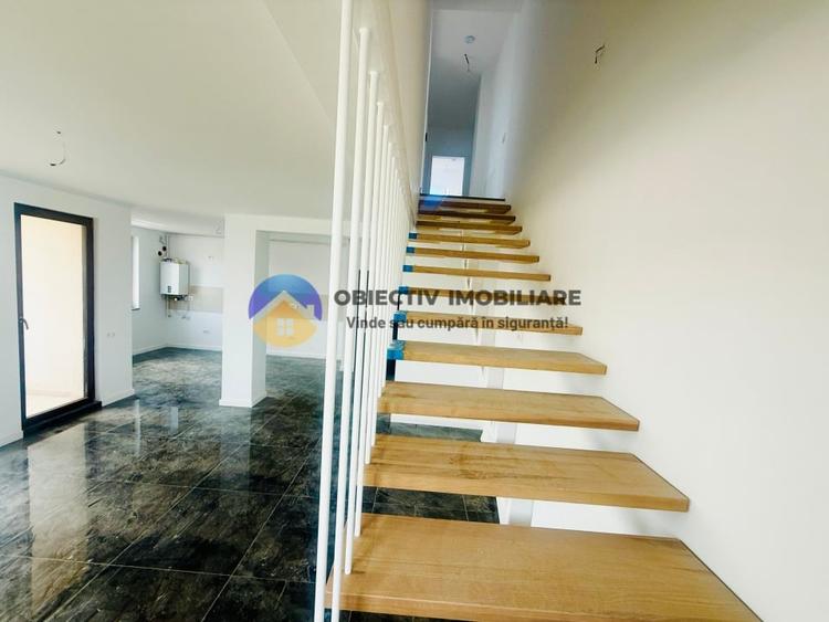 Apartament cu 3 camere decomandat în Calea Romanului
