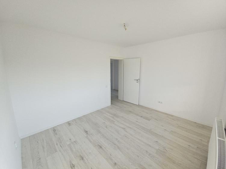 Casă individuală cu 4 camere cu Teren 452 Mp în Săbăreni