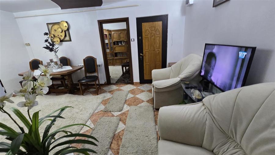 Apartament cu 3 camere decomandat, mobilat în Burdujeni