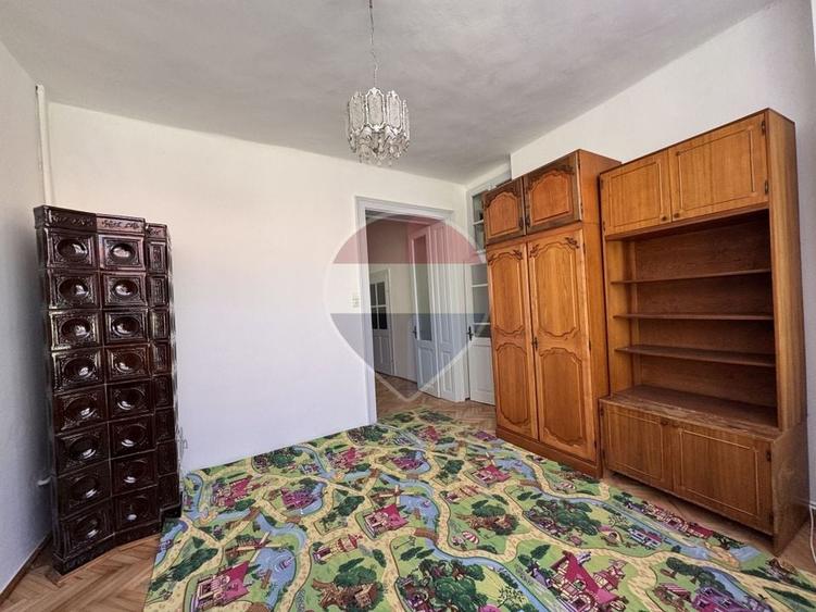 Duplex cu 4 camere cu Teren 130 Mp în Gruia